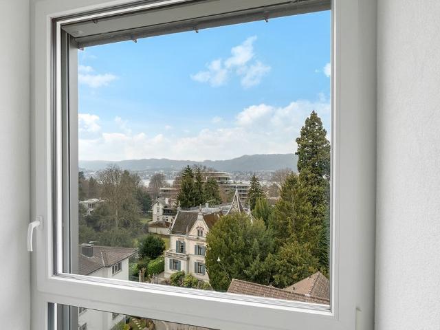 Büro kaufen in Einigen, Zürich