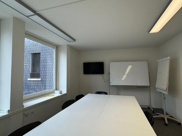 Büro kaufen in Einigen, Zürich