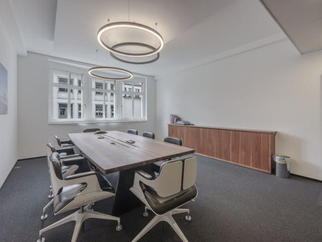 Büro kaufen in Einigen, Zürich