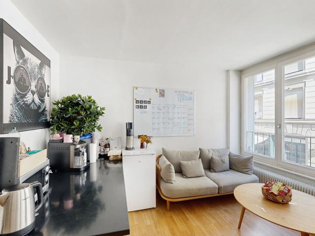 Büro kaufen in Einigen, Zürich