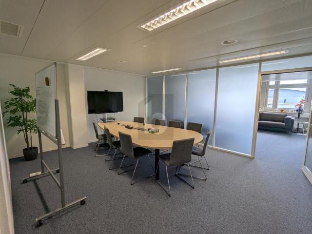Büro kaufen in Einigen, Zürich