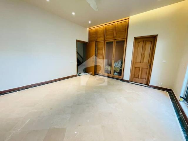 Office for sale in Islamabad