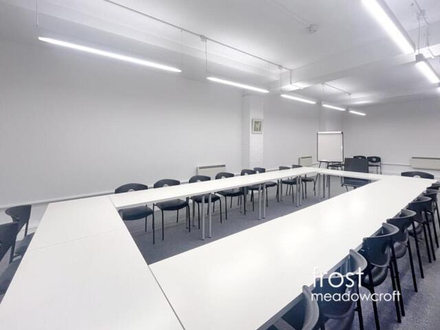 Office for sale in Notting Hill, Greater London