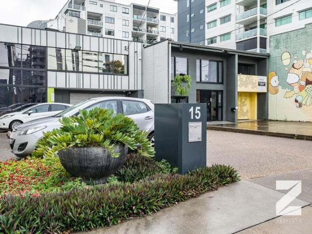 Office for rent in Toombul, Queensland