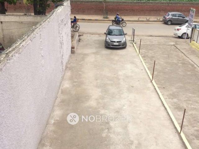 Property for rent in Hariana