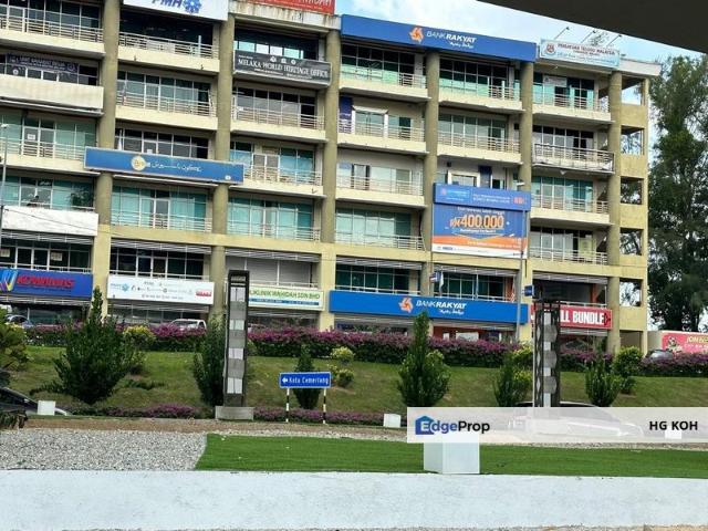 Shop for sale in Malaka
