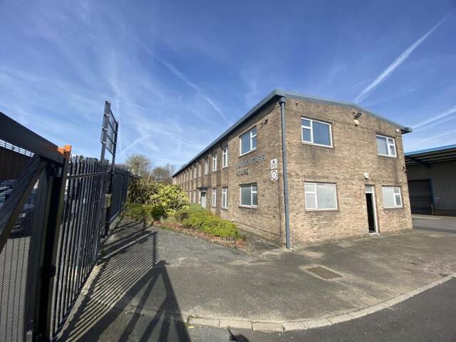 Office for rent in Lower Wyke, West Yorkshire
