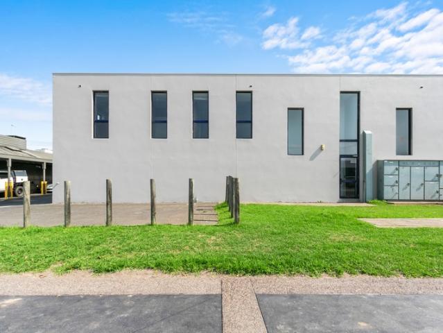Office for rent in Sale, Victoria