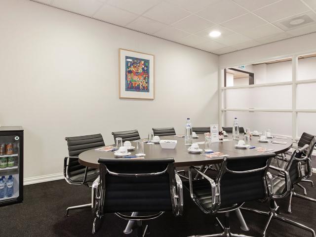 Bedrijfspand te huur in Alphen Aan Den Rijn, Zuid Holland