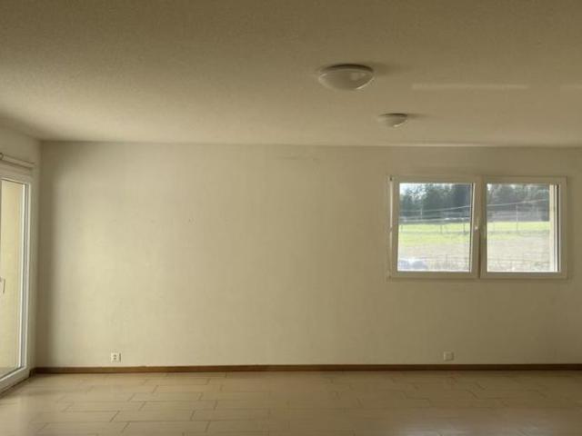 Büro kaufen in Chénens, Freiburg