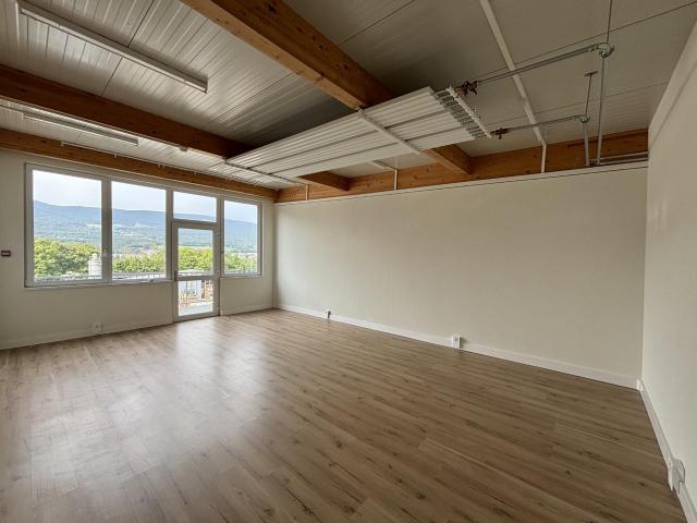Büro kaufen in Cortaillod