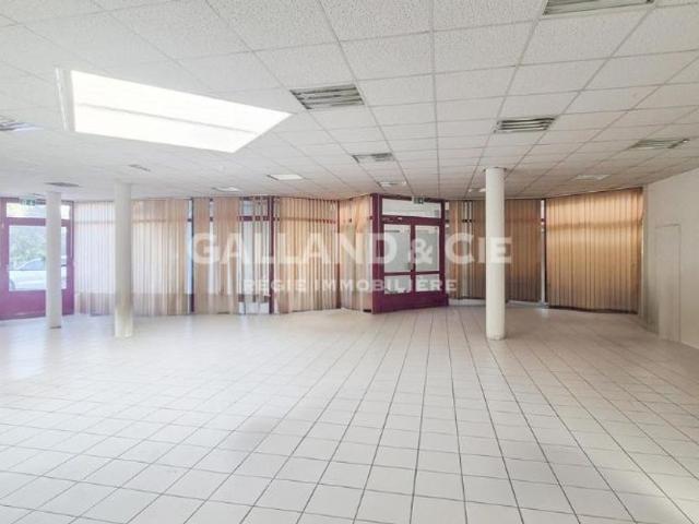 Büro kaufen in Crissier, Waadt