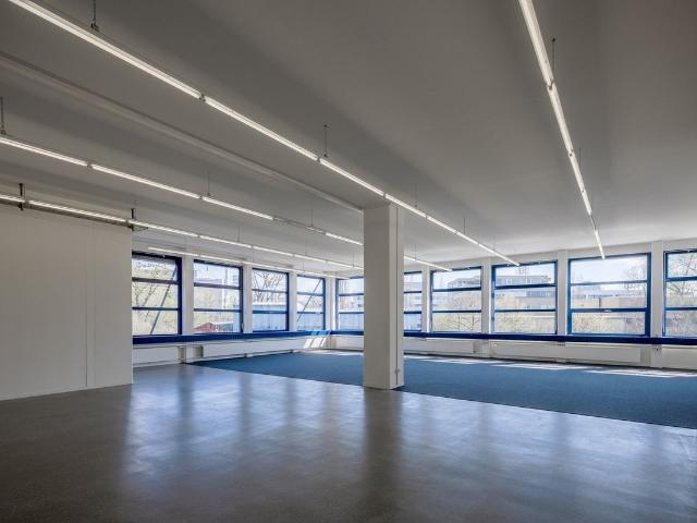 Büro kaufen in Dietikon, Zürich