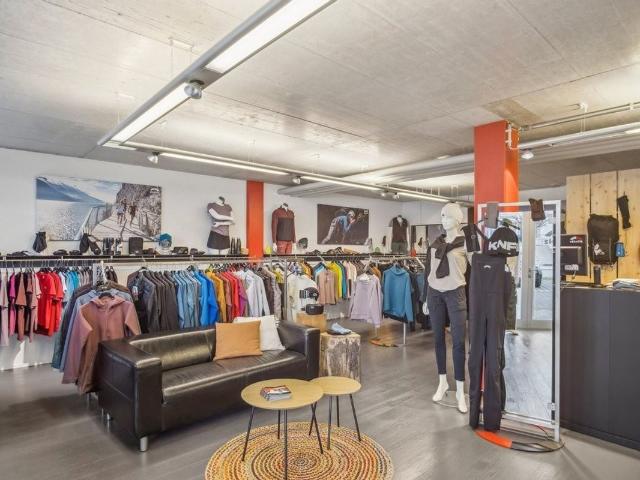Büro kaufen in Dietlikon, Zürich