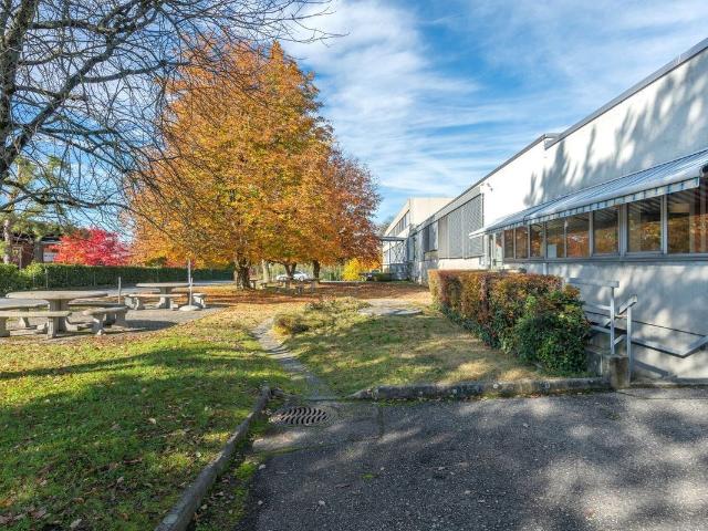 Büro kaufen in Ecublens (FR), Waadt
