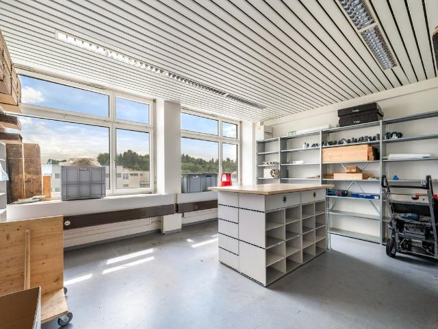 Büro kaufen in Illnau-Effretikon, Zürich