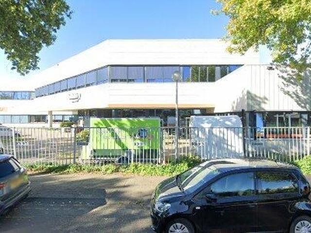 Bedrijfspand te huur in Woensel-Noord, Noord Brabant