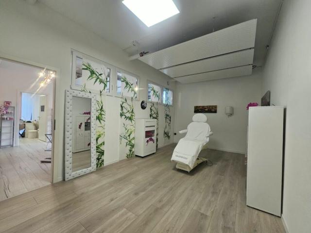 Büro mieten in Etagnières, District du Gros-de-Vaud