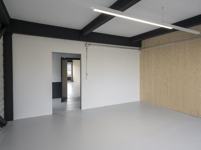 Büro kaufen in Fällanden, Zürich