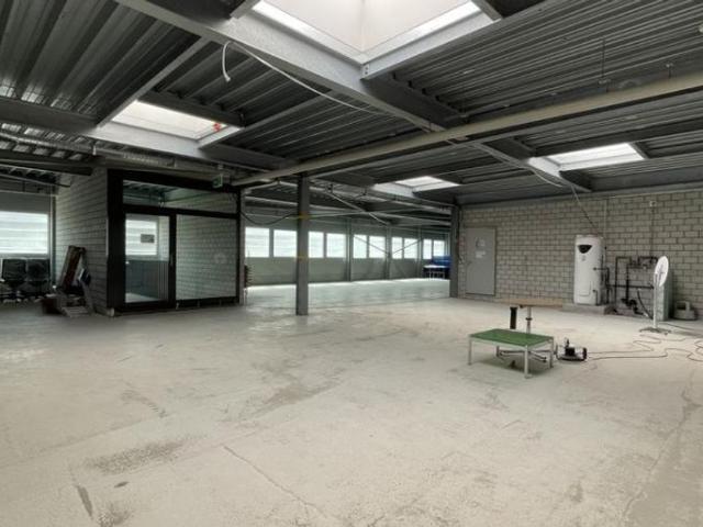 Büro kaufen in Givisiez, Freiburg