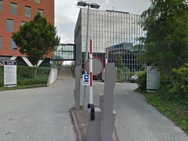 Bedrijfspand te huur in Bloemendaal, Gouda