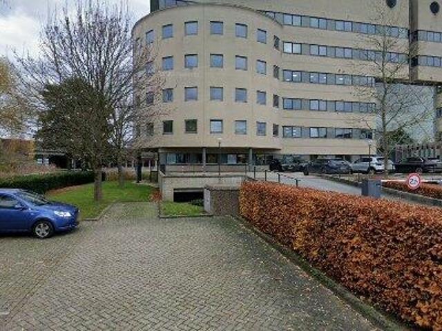 Bedrijfspand te huur in Beukenhorst-Oost, Hoofddorp
