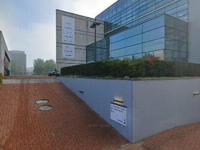 Bedrijfspand te huur in Beukenhorst-Oost, Hoofddorp