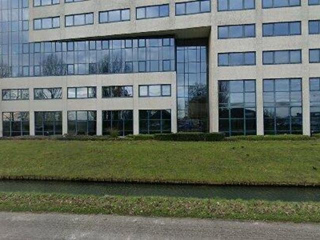 Bedrijfspand te huur in Beukenhorst-Oost, Hoofddorp