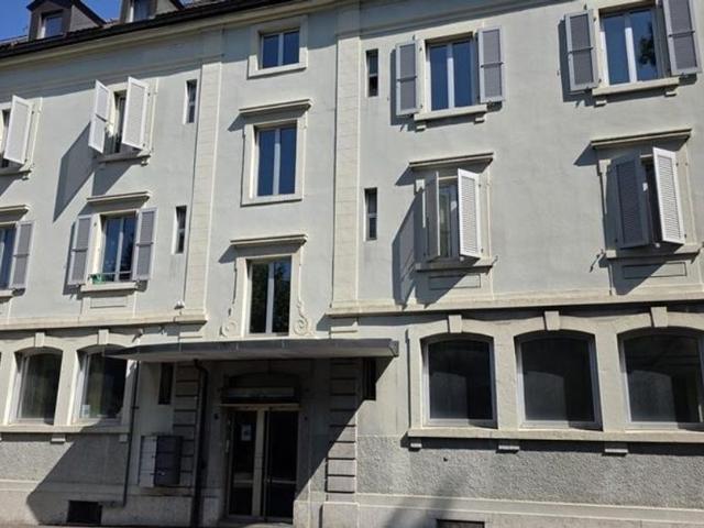 Büro kaufen in La Chaux-de-Fonds