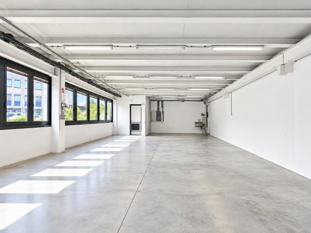 Büro mieten in Lamone, Distretto di Lugano