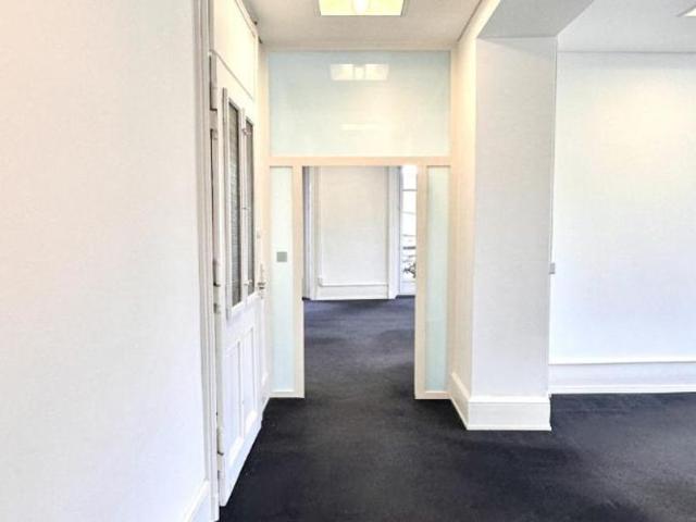 Büro kaufen in Cheseaux-Lausanne, Waadt