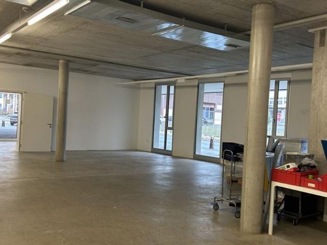Büro kaufen in Mont-sur-Lausanne, Waadt
