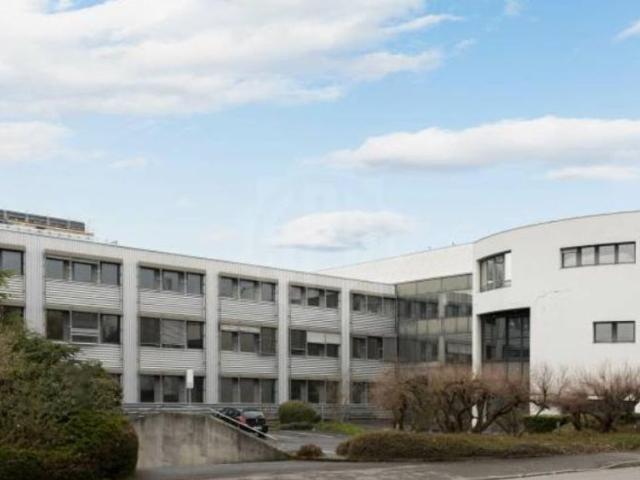 Büro kaufen in Meyrin