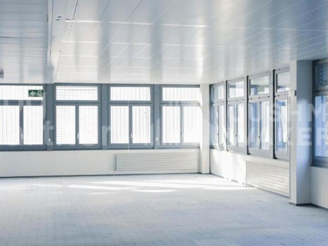 Büro kaufen in Meyrin