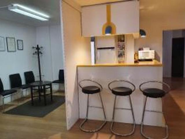 Büro kaufen in Corcelles (NE)