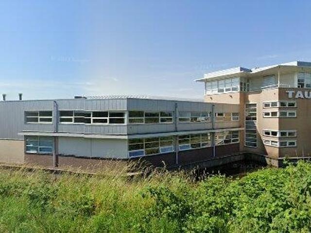 Bedrijfspand te huur in Oegstgeest, Zuid Holland