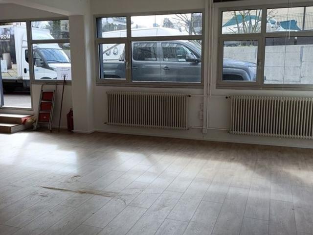 Büro kaufen in Préverenges, Waadt