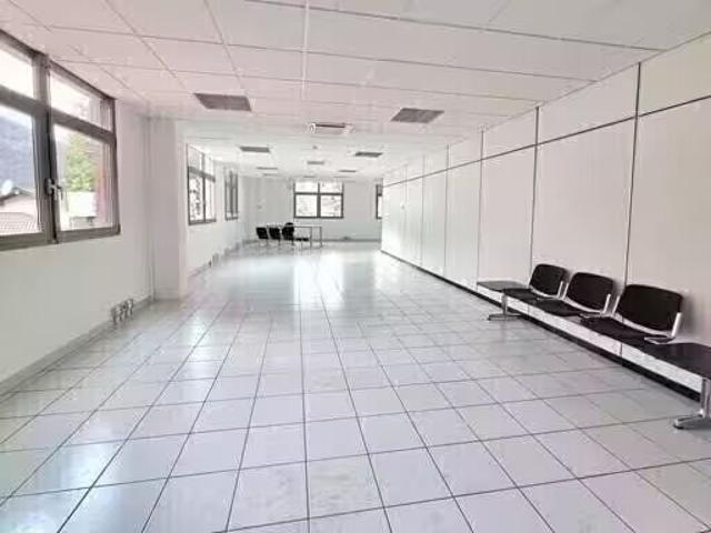 Büro kaufen in Monteceneri, Tessin