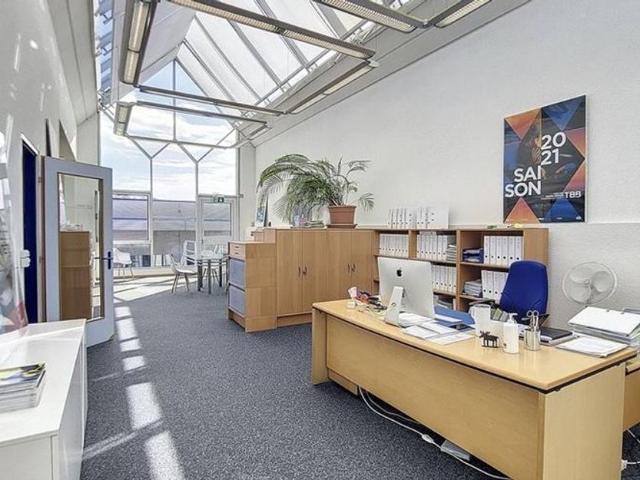Büro kaufen in Romanel-sur-Lausanne, Waadt