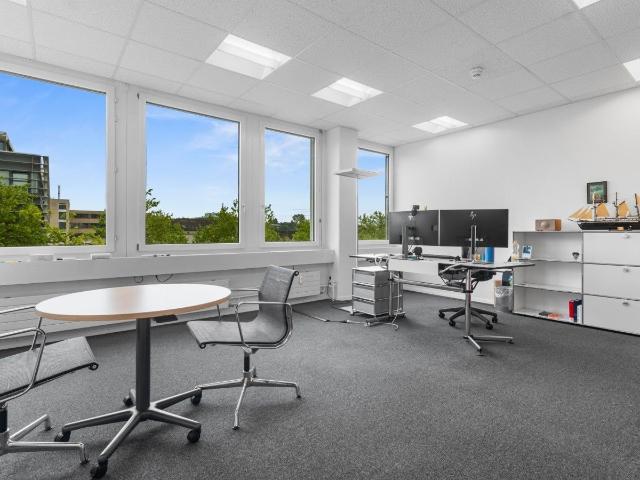 Büro kaufen in Rotkreuz, Zug