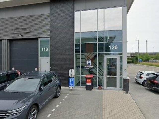 Bedrijfspand te huur in Tussenwater, Hoogvliet