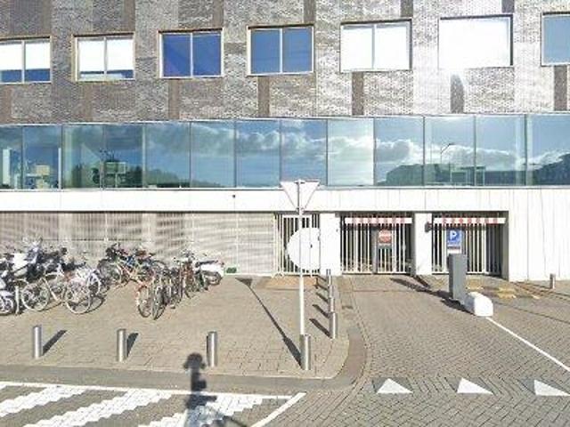 Bedrijfspand te huur in Zestienhoven, Rotterdam
