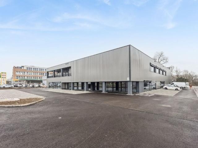 Büro kaufen in Rümlang, Zürich