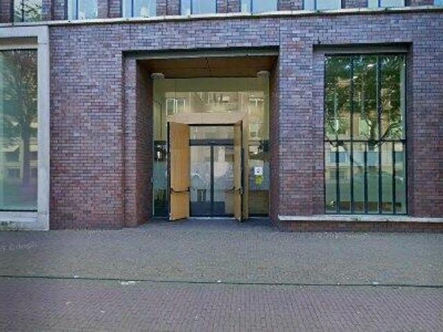 Bedrijfspand te huur in Nassaubuurt, Den Haag