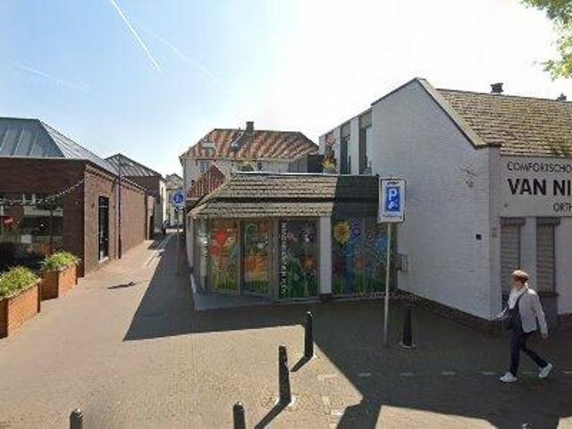 Bedrijfspand te huur in Biest, Weert