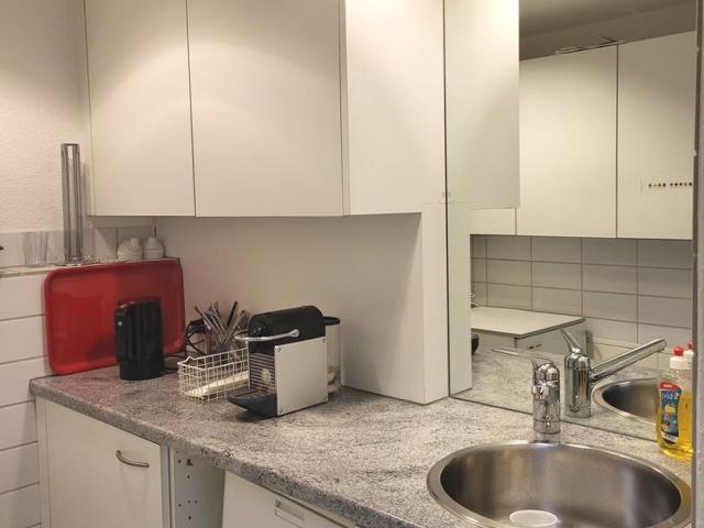 Büro kaufen in Einigen, Zürich