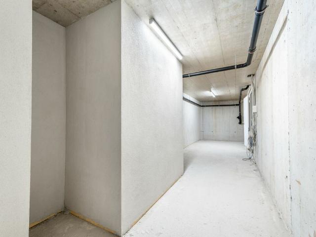 Büro kaufen in Einigen, Zürich