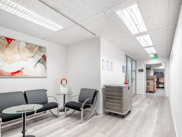 Büro kaufen in Einigen, Zürich