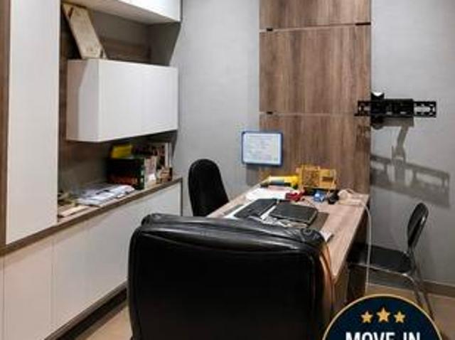 Commercial for rent in Seaview, Kwazulu-natal