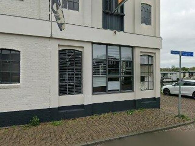 Bedrijfspand te koop in Heerenveen, Friesland